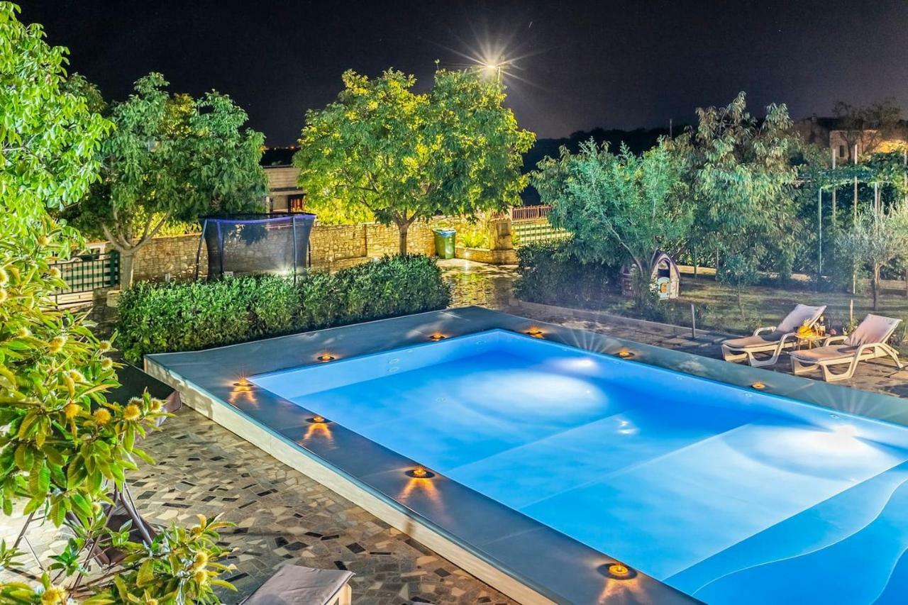 All Seasons Apartment Пула Екстер'єр фото