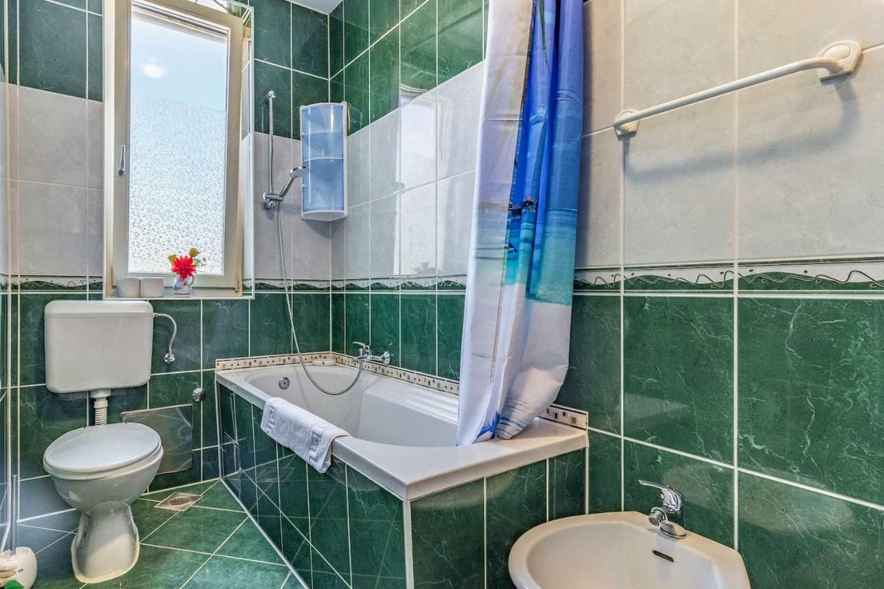 All Seasons Apartment Пула Екстер'єр фото